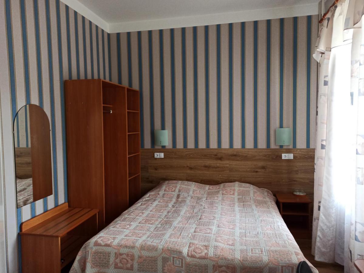 Central Hotel Narva Exterior photo