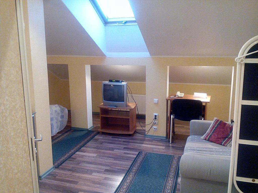 Central Hotel Narva Room photo